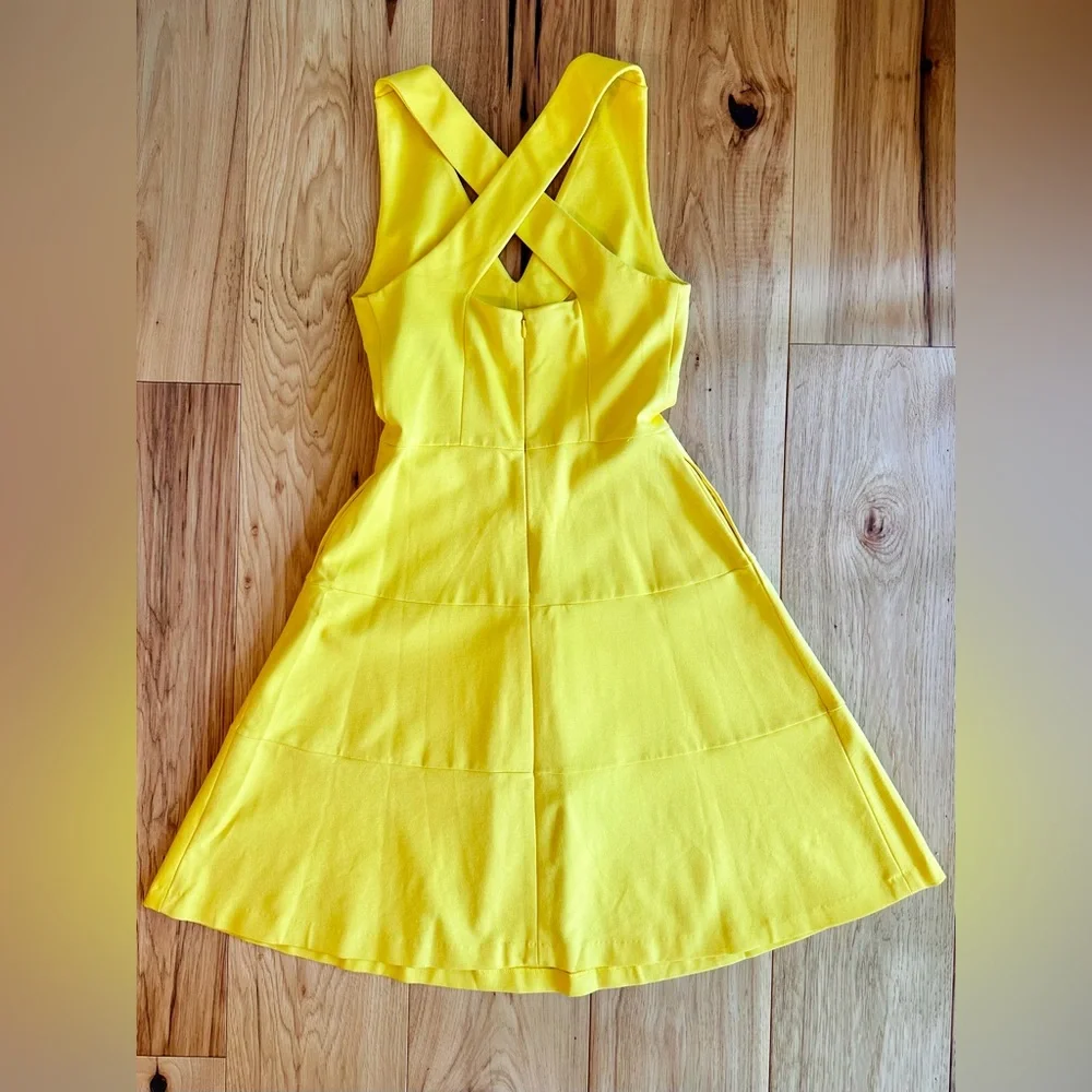 Banana Republic Ponte Cross-back Fit-and-Flare Dress in Tuscan Sun Sz 2 NWT - Picture 6 of 16